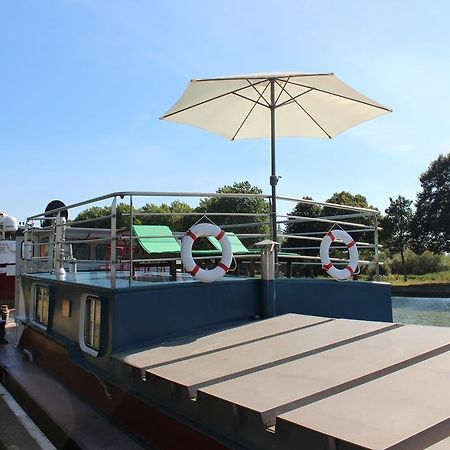 斯比特露西住宿加早餐旅馆 伊泽赫姆 外观 照片